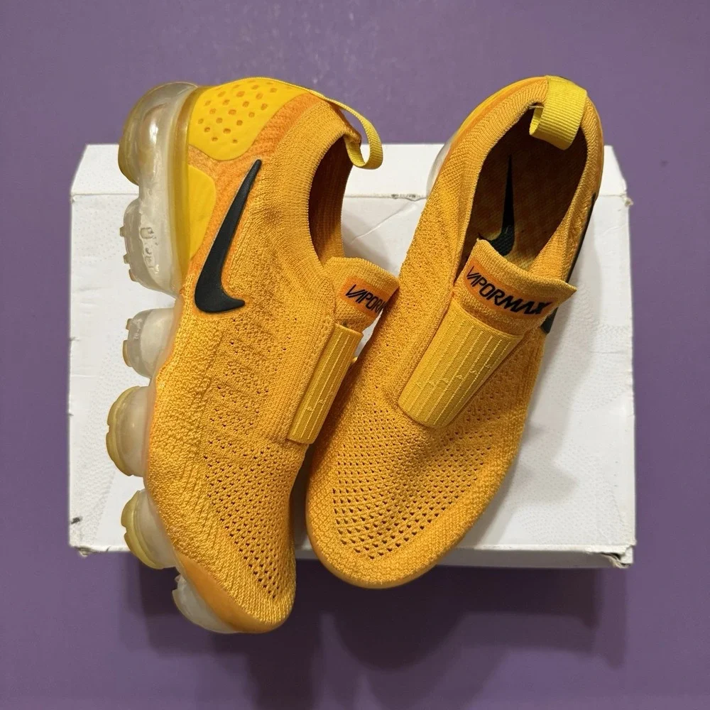 Nike Air VaporMax Moc 2 Slip-On Sneaker University Gold AJ6599-700 Women Size 7